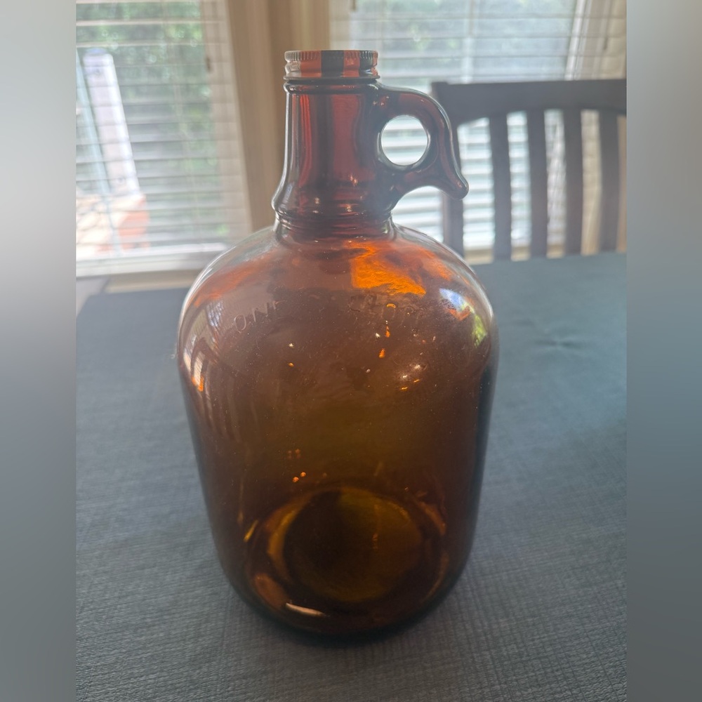 Vintage A&W Root Beer Soda Fountain One Gallon Amber Glass Handled Jug w/ Lid